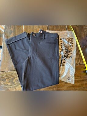 Betabrand crop light Pants in Black